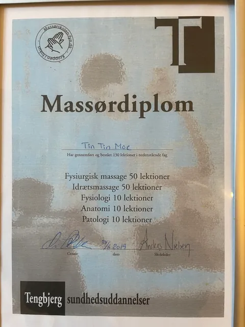 Massørdiplom udstedt til Tin Tin Moe den 24. juni 2019.